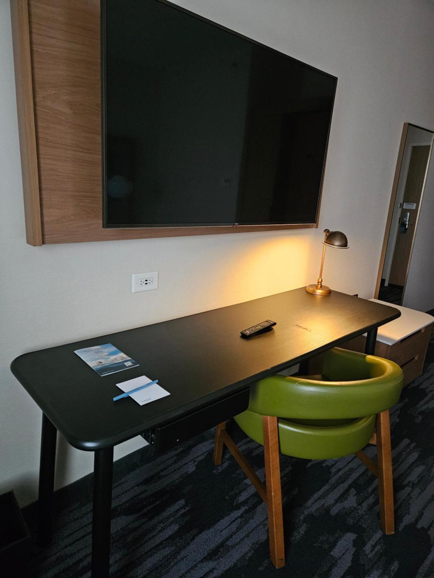 Fairfield Inn & Suites By Marriott Атенс Экстерьер фото